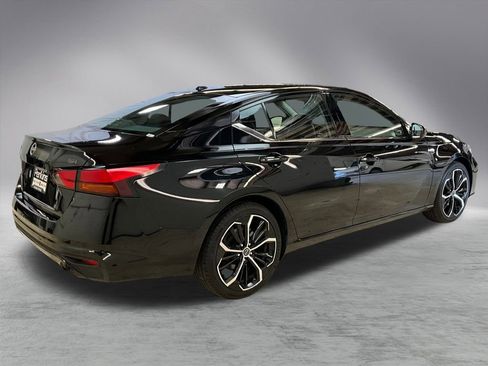 Used 2023 Nissan Altima 2.5 SR image 6