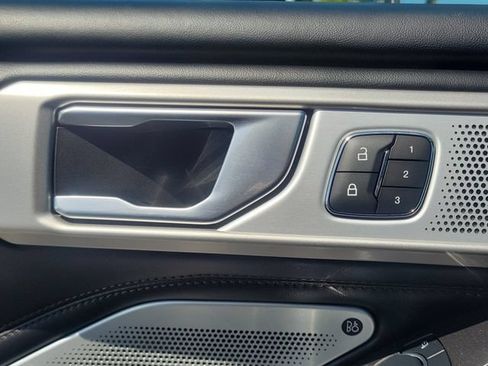 Used 2023 Ford Explorer Platinum w/ Technology Package AWD/4WD image 16