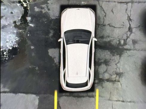 Used 2023 Genesis GV70 2.5T w/ Advanced Package image 33