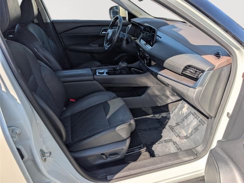 Used 2022 Nissan Rogue Platinum AWD/4WD image 11