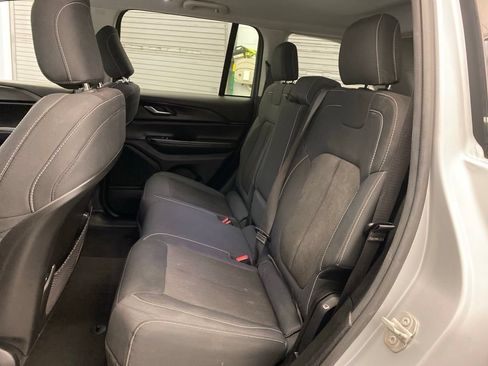 Certified 2023 Jeep Grand Cherokee Laredo AWD/4WD image 20