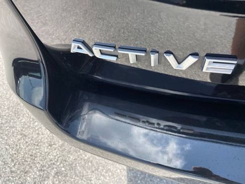 Used 2025 Ford Expedition Active AWD/4WD image 11