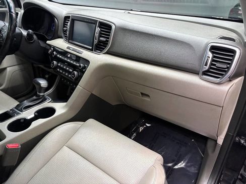 Used 2018 Kia Sportage EX w/ EX Technology Package image 57