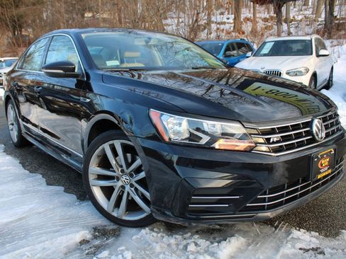 Used 2017 Volkswagen Passat 1.8T R-Line image 4
