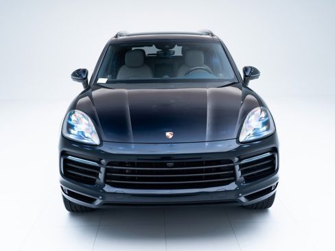 Certified 2022 Porsche Cayenne S Platinum image 6