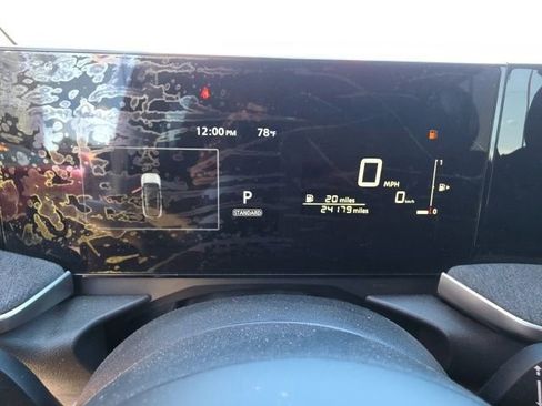 Used 2025 Nissan Kicks SV image 15