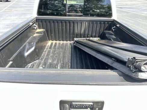 Used 2023 Toyota Tacoma TRD Off-Road w/ TRD Premium Off Road Package AWD/4WD image 13