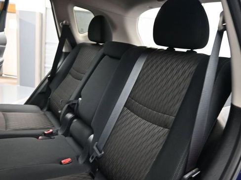 Used 2020 Nissan Rogue S image 15