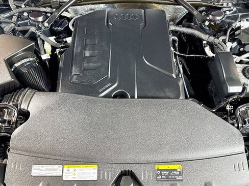 Used 2025 Audi Q5 Premium AWD/4WD image 27