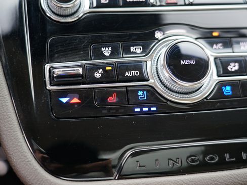 Used 2022 Lincoln Corsair Reserve w/ Elements Package image 34