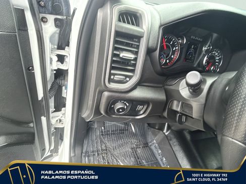 Used 2024 RAM 3500 Tradesman w/ Chrome Appearance Group AWD/4WD image 14