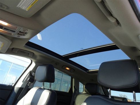 Used 2014 Cadillac SRX Performance w/ Driver Awareness Package image 11