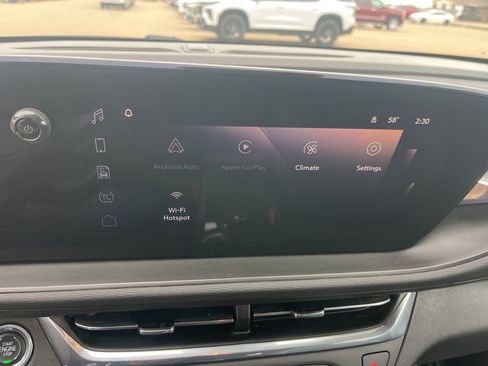 Used 2025 Buick Envista Preferred w/ Convenience II Package image 26