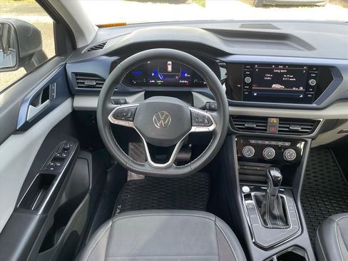 Used 2023 Volkswagen Taos SE image 6