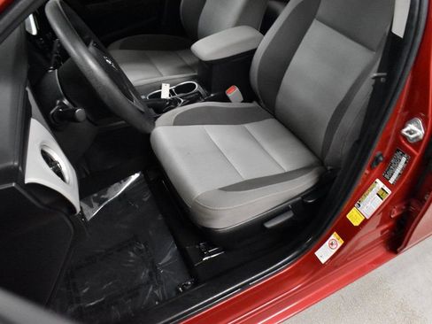 Used 2019 Toyota Corolla LE image 13