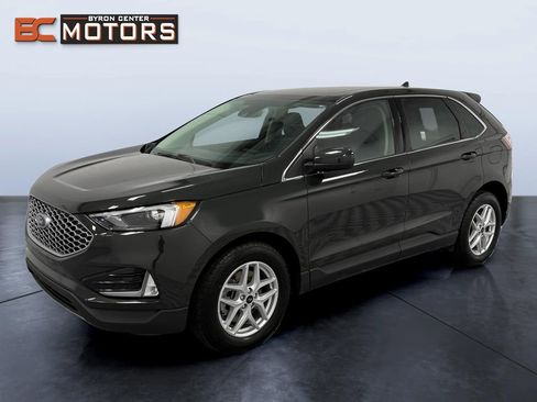 Used 2023 Ford Edge SEL w/ Convenience Package image 1