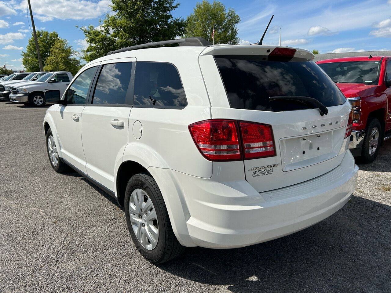 Used 2017 Dodge Journey SE FWD image 4