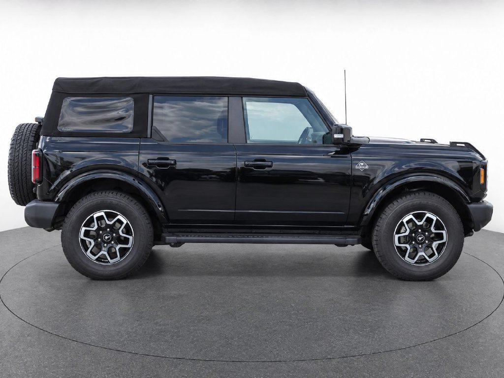 Used 2024 Ford Bronco Outer Banks AWD/4WD image 8