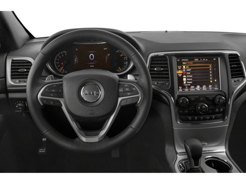 Used 2019 Jeep Grand Cherokee Laredo RWD image 4