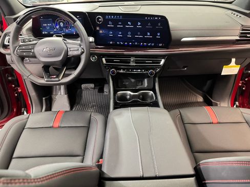 New 2026 Chevrolet Traverse RS w/ LPO, Floor Liner Package AWD/4WD image 14