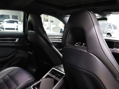 Used 2017 Porsche Panamera Turbo image 25