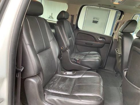 Used 2007 GMC Yukon XL SLT w/ SLT Preferred Equipment Group image 21