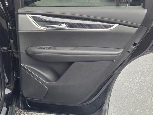 Used 2021 Cadillac XT6 Premium Luxury image 8