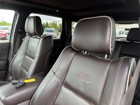 Used 2019 Jeep Grand Cherokee Overland AWD/4WD image 13