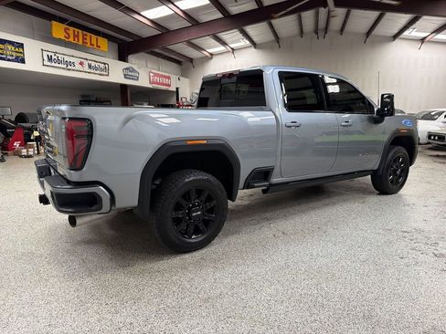 Used 2024 GMC Sierra 3500 AT4 w/ AT4 Premium Plus Package AWD/4WD image 8