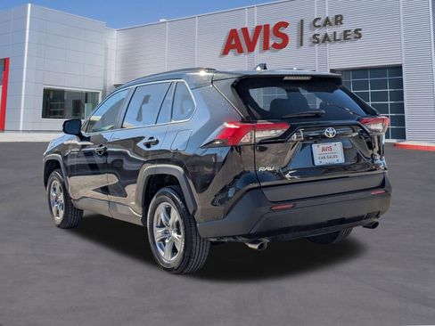 Used 2025 Toyota RAV4 XLE image 3