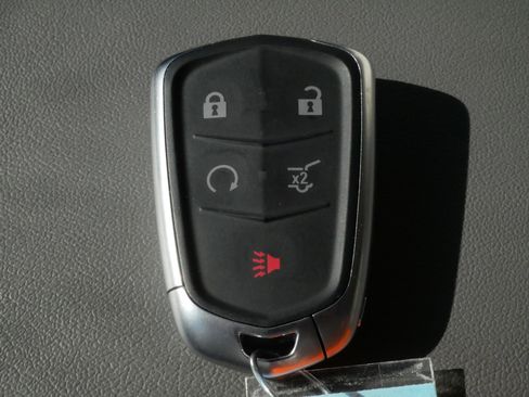 Certified 2023 Cadillac XT5 Premium Luxury w/ LPO, Floor Liner Package image 30