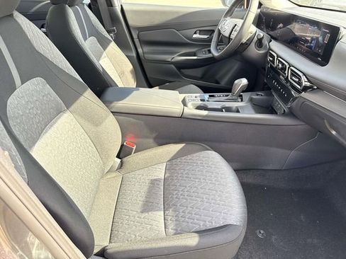 New 2026 Nissan Sentra SV w/ SV Convenience Package FWD image 14