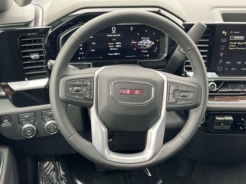 New 2026 GMC Sierra 1500 Elevation w/ LPO, Elevation Black Package AWD/4WD image 12