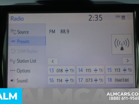 Used 2020 Toyota Camry SE image 36