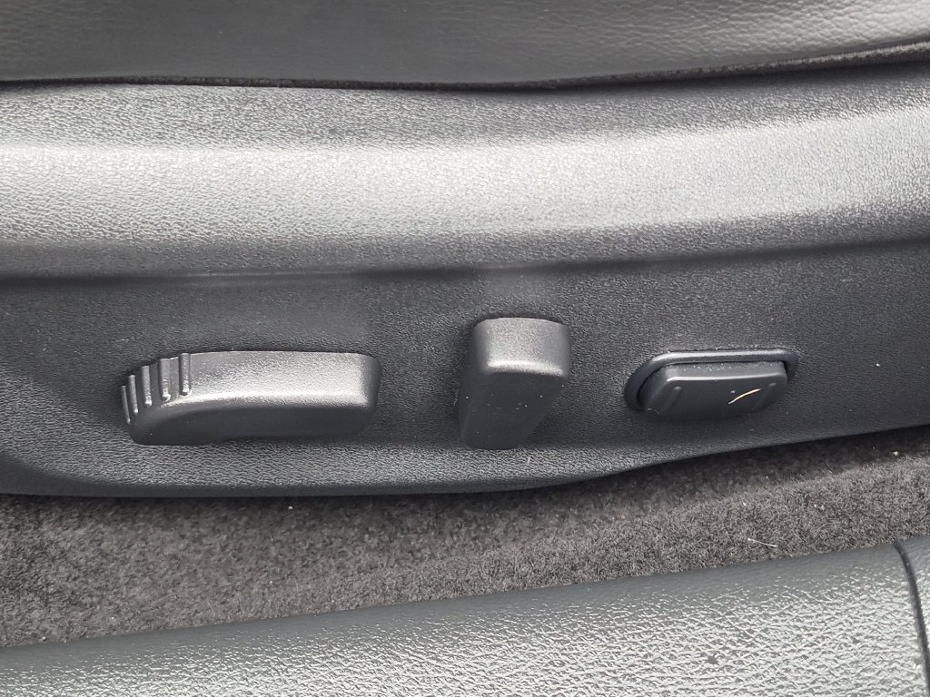 Certified 2025 Nissan Sentra SR w/ SR Premium Package FWD image 16