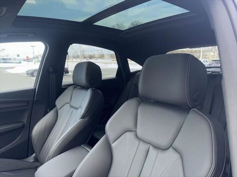 Used 2025 Audi Q5 2.0T Premium Plus w/ Premium Plus Package AWD/4WD image 24
