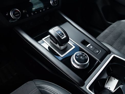 Used 2022 Mitsubishi Outlander SE FWD image 16