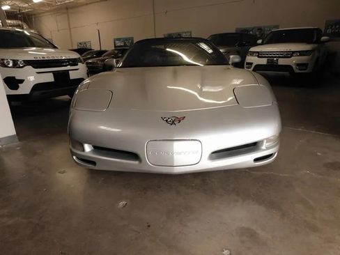 Used 2001 Chevrolet Corvette w/ Preferred Equipment Group2 image 5
