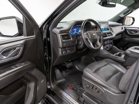Used 2022 Chevrolet Tahoe LT w/ Luxury Package AWD/4WD image 12