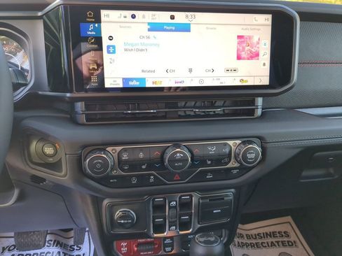 New 2026 Jeep Wrangler Unlimited Rubicon image 19