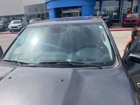 Used 2017 RAM 1500 Laramie image 4