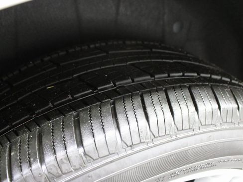 Used 2024 Ford Expedition Platinum image 40