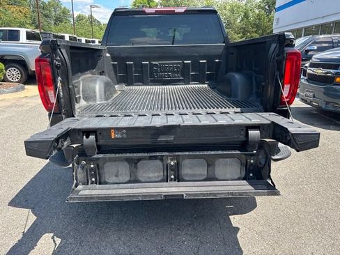 Used 2025 GMC Sierra 1500 SLT AWD/4WD image 17