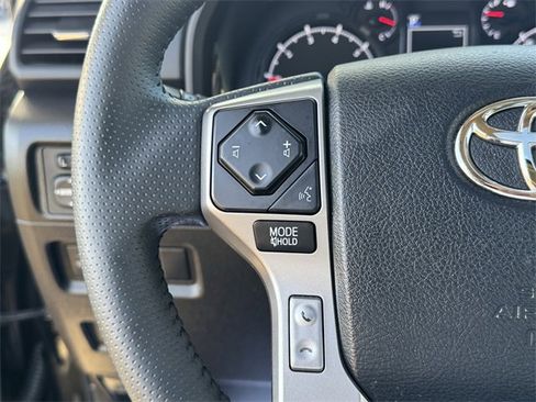 Used 2020 Toyota 4Runner SR5 Premium image 12