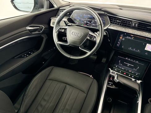 Used 2021 Audi e-tron Premium AWD/4WD image 27