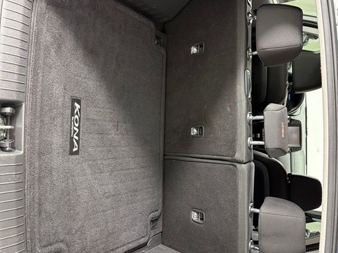 Used 2021 Hyundai Kona SE image 18