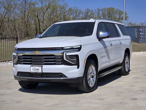 New 2026 Chevrolet Suburban Premier w/ Sun And Tow Package AWD/4WD image 3