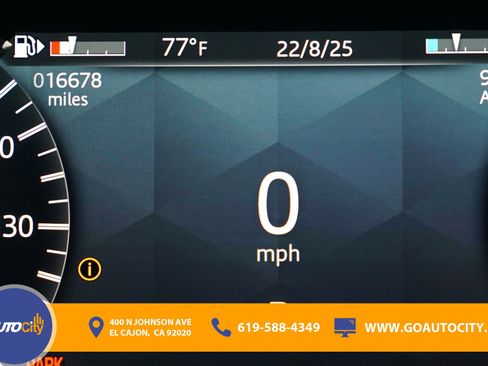 Used 2023 Land Rover Discovery Sport SE R-Dynamic image 3