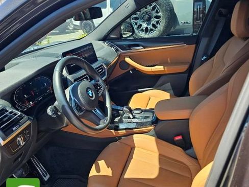 Used 2025 BMW X4 xDrive30i w/ Premium Package AWD/4WD image 9