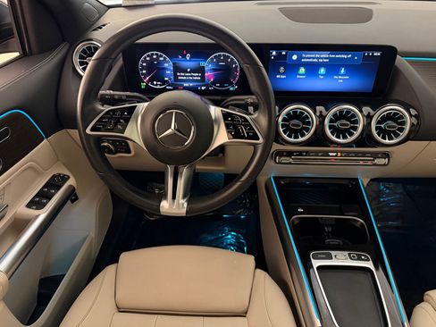 Used 2025 Mercedes-Benz GLA 250 image 28